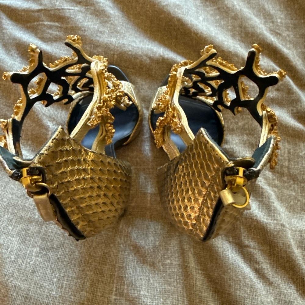 Giuseppe Zanotti Ornate Gold and Black Heels - Picture 3 of 7